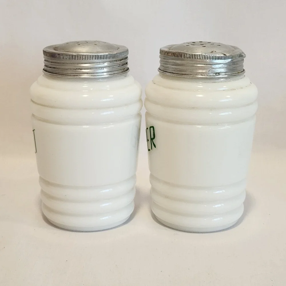 Vintage Hazel Atlas Milk Glass Salt and Pepper‎ Range Shakers Ribbed Beehive